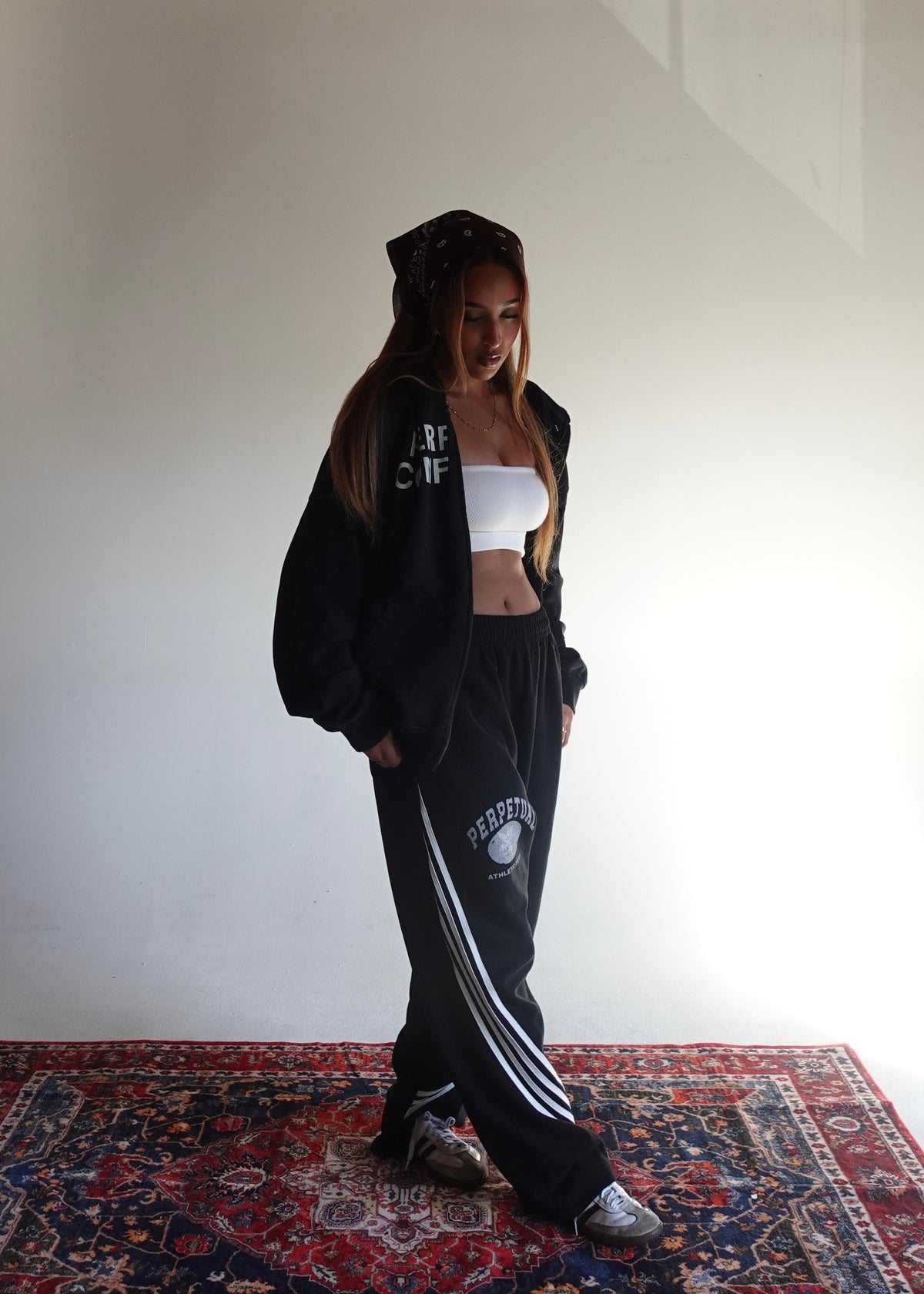 Curved Stripe Sweats